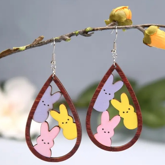 Jewelry - ❤️‍🔥Must Go❤️‍🔥 Peeps Dangle Earrings
